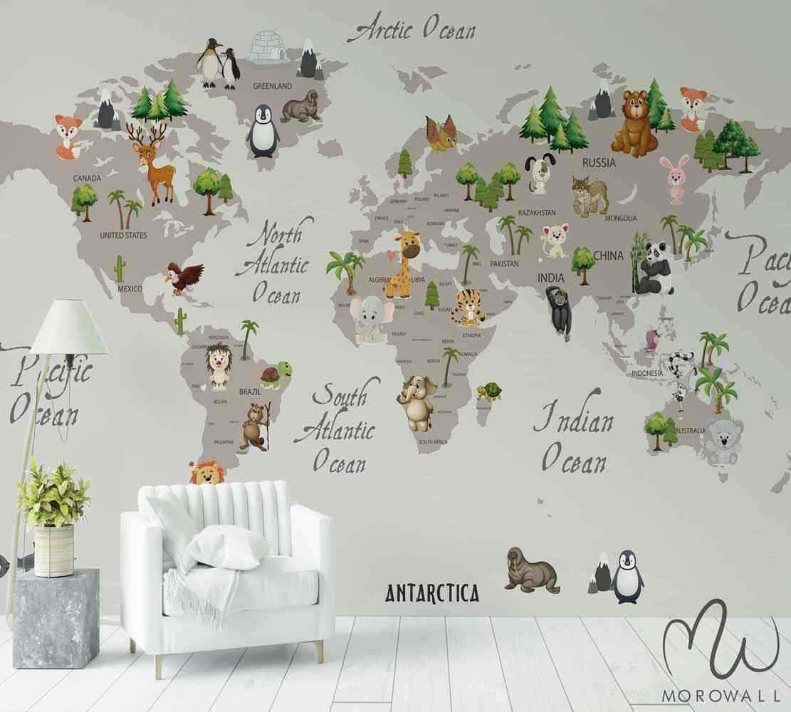 Papier peint carte du monde enfant avec animaux, décor mural chambre ou salon, design ludique.