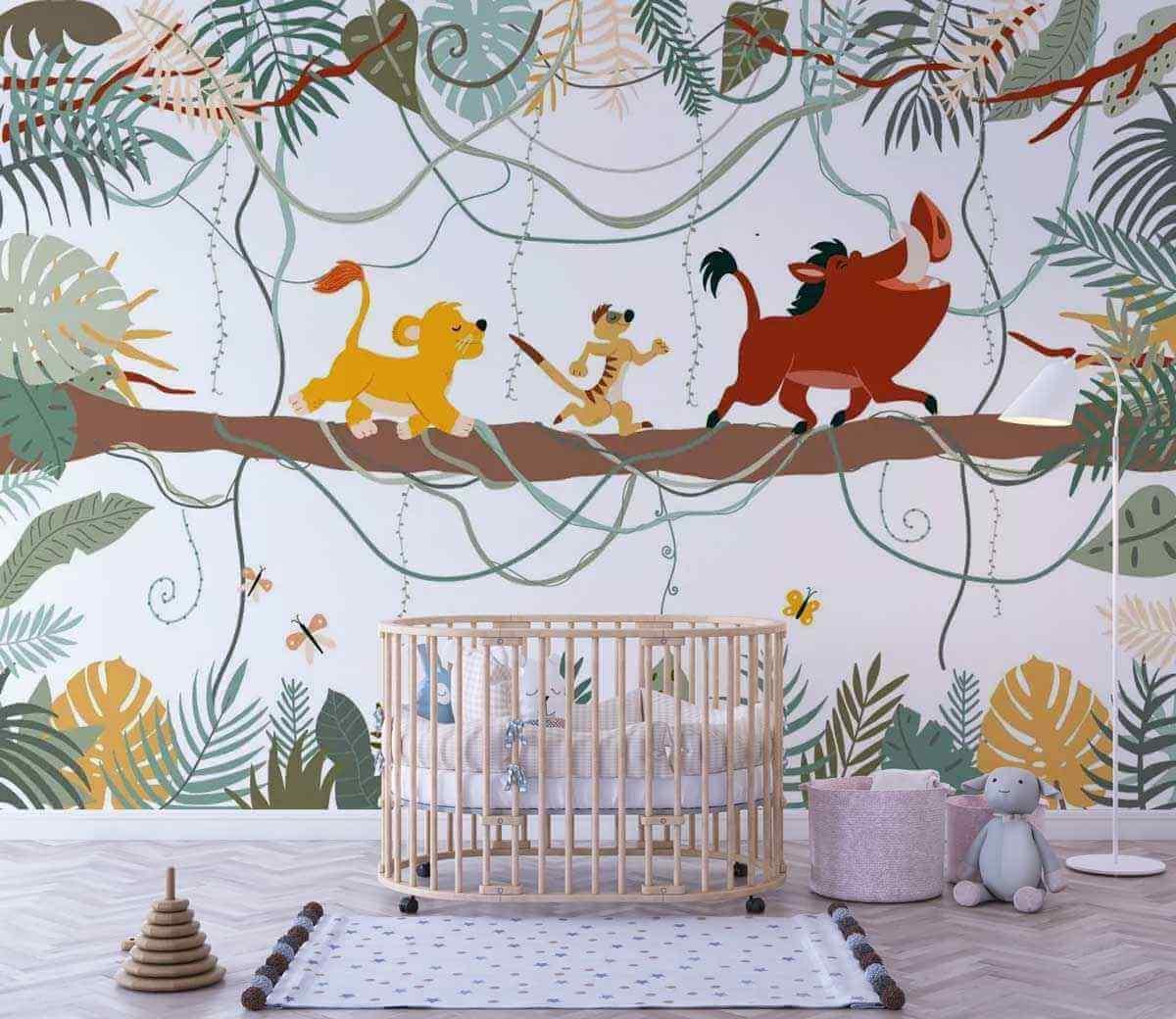 Papier peint jungle pour chambre bébé avec personnages animés sur branche, motifs feuillages tropicaux