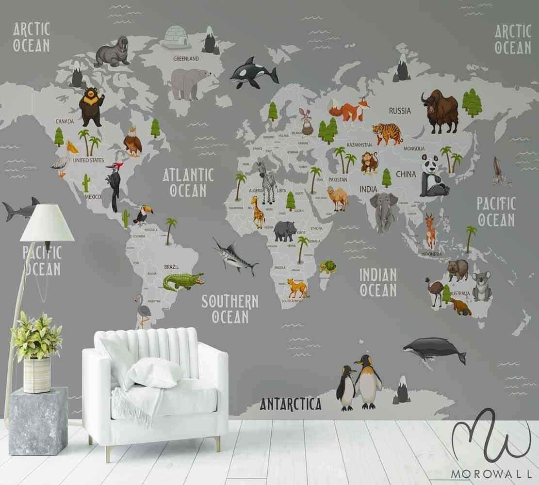 Papier peint carte du monde enfant avec animaux illustrés, déco murale salon ou chambre.