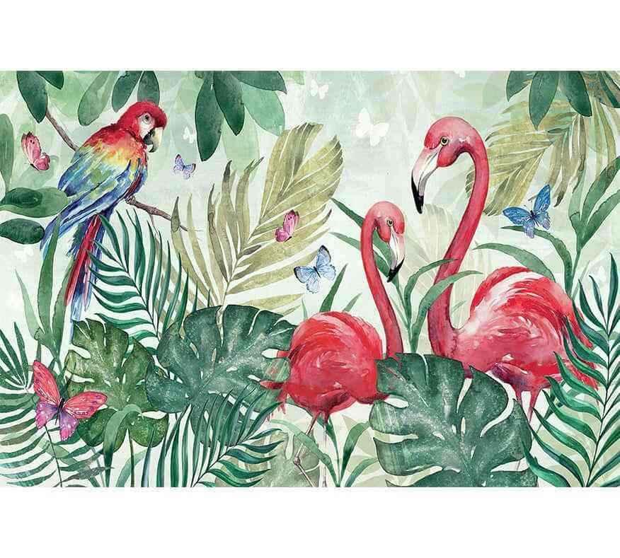 Papier peint jungle avec flamants roses, perroquet, feuillage exotique et papillons colorés.