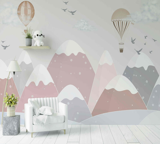Papier peint mural montagnes roses, montgolfières et oiseaux pour chambre enfant moderne